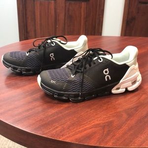 On Cloud Cloudflyer Swiss Technology